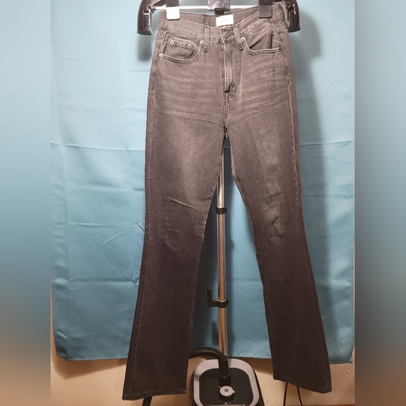 Jeans - Picture 1 of 6